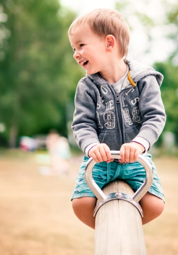 Kinder brauchen gerade in den Sommerferien Freiheit und Vertrauen
