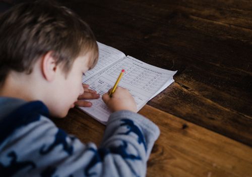 Kinder brauchen Rhythmus zu Schulbeginn